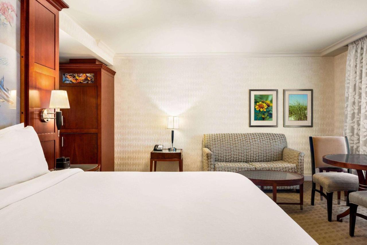 Viana Hotel And Spa, Trademark Collection By Wyndham Westbury Exteriér fotografie