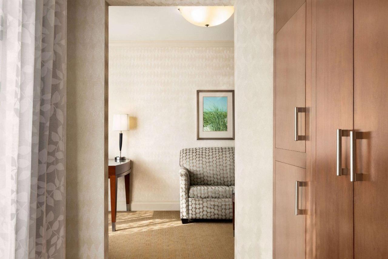 Viana Hotel And Spa, Trademark Collection By Wyndham Westbury Exteriér fotografie