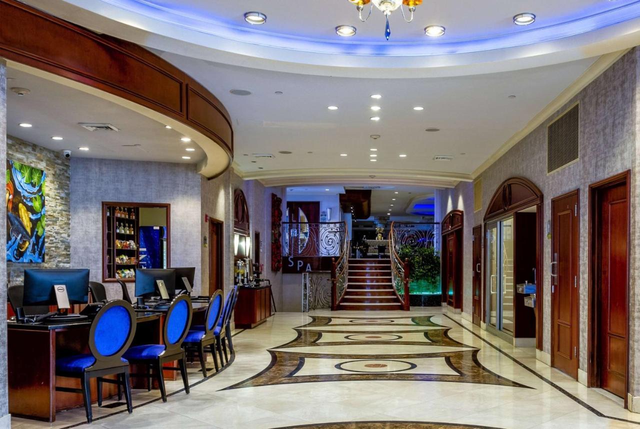 Viana Hotel And Spa, Trademark Collection By Wyndham Westbury Exteriér fotografie